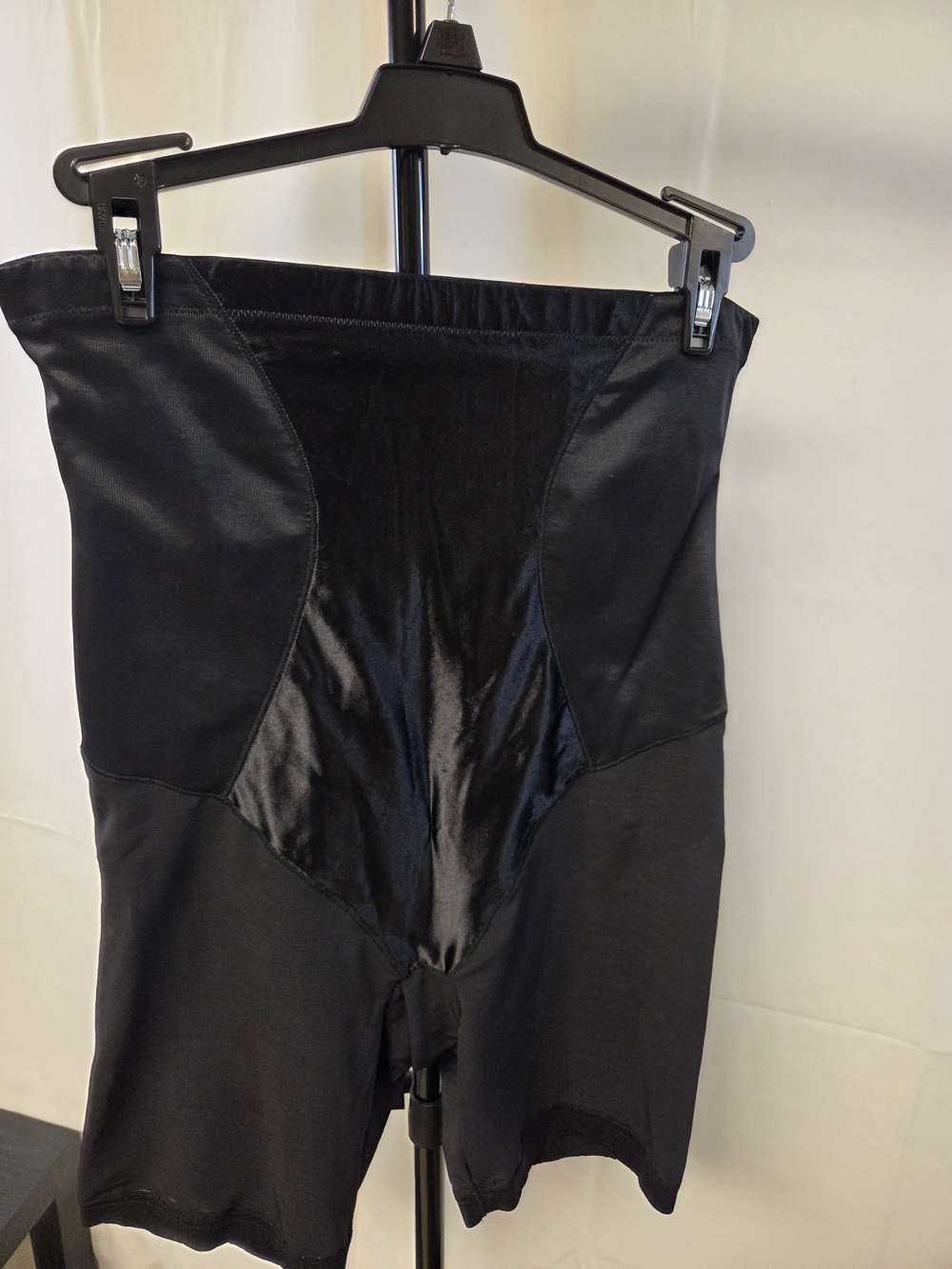 Maidenform Black High-Waist Shaping Shorts